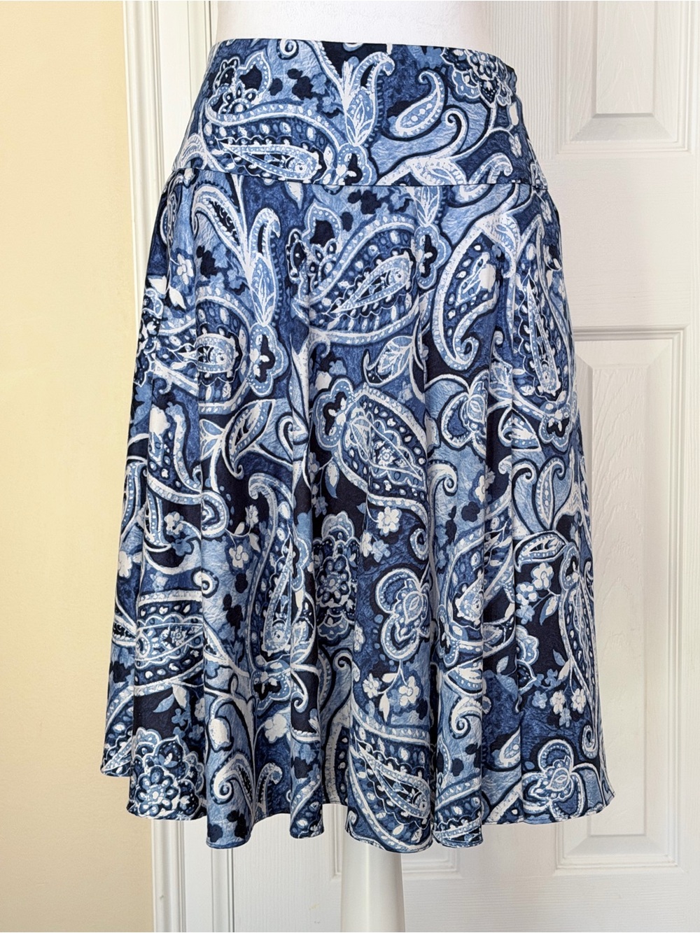 Lauren Ralph Lauren Blue Paisley Cotton Flared Skirt Side Zip Pockets Size 8